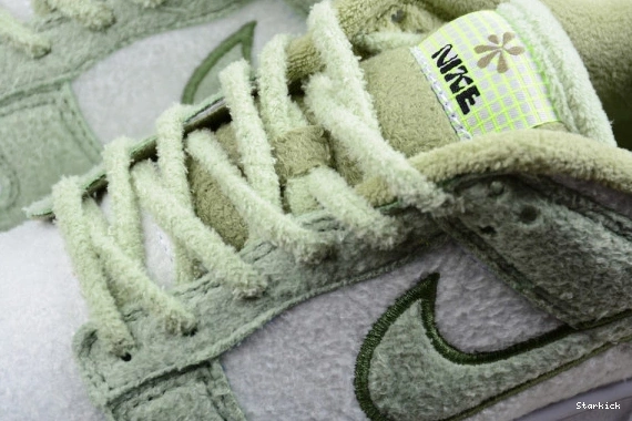 Honeydew Pack Nike SE Low Dunk DQ7579-300 Fleece 0201